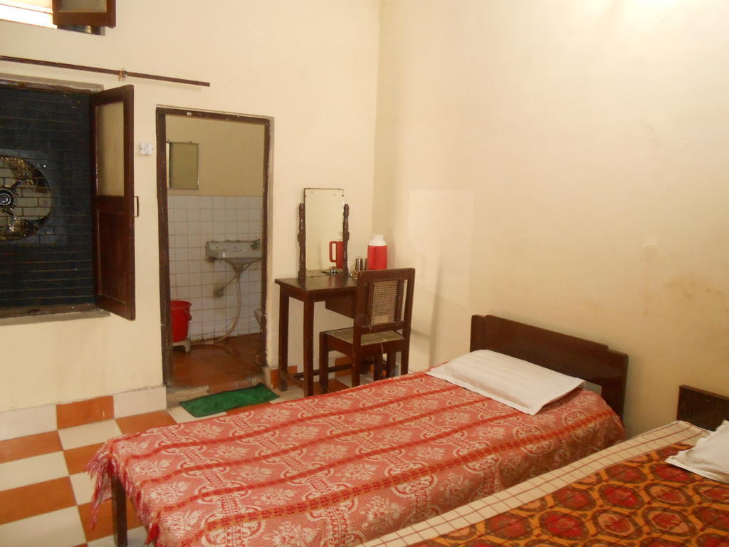Gaurav Guest House マトゥラー エクステリア 写真